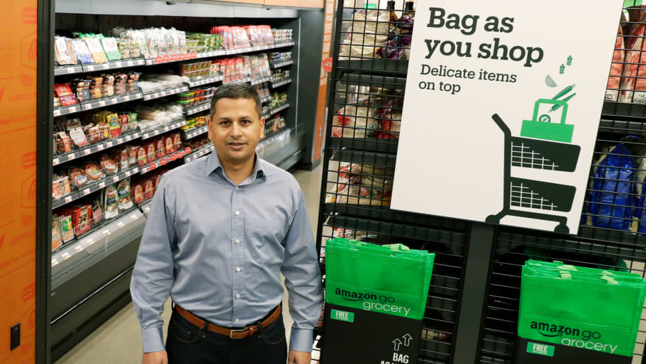 Dashing Through the Aisles: How Late Are Grocery Stores Open?